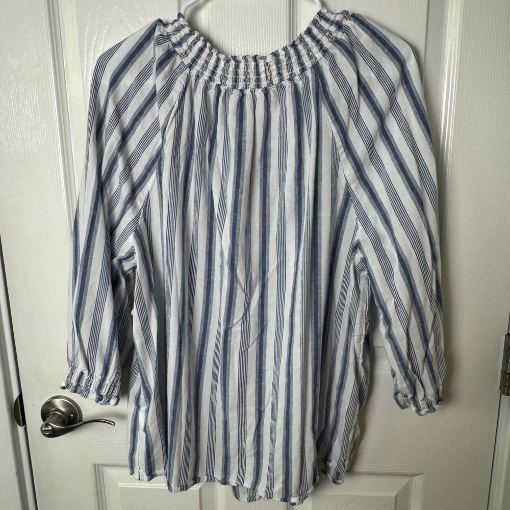 Croft & Barrow Blouse Women XXL Blue White Striped Smocked Button ‎ 3/4 Sleeve - Picture 6 of 6